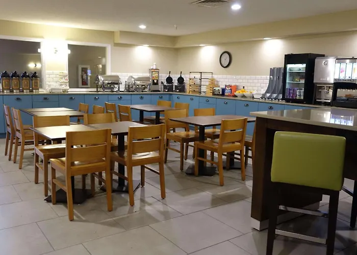 Country Inn & Suites By Radisson, Ankeny, Ia